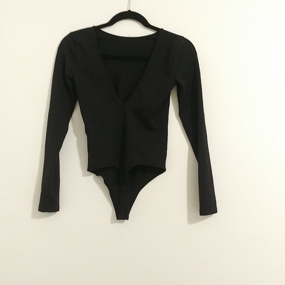 Abercrombie & Fitch Seamless Open Back Top Bodysuit - Picture 4 of 8